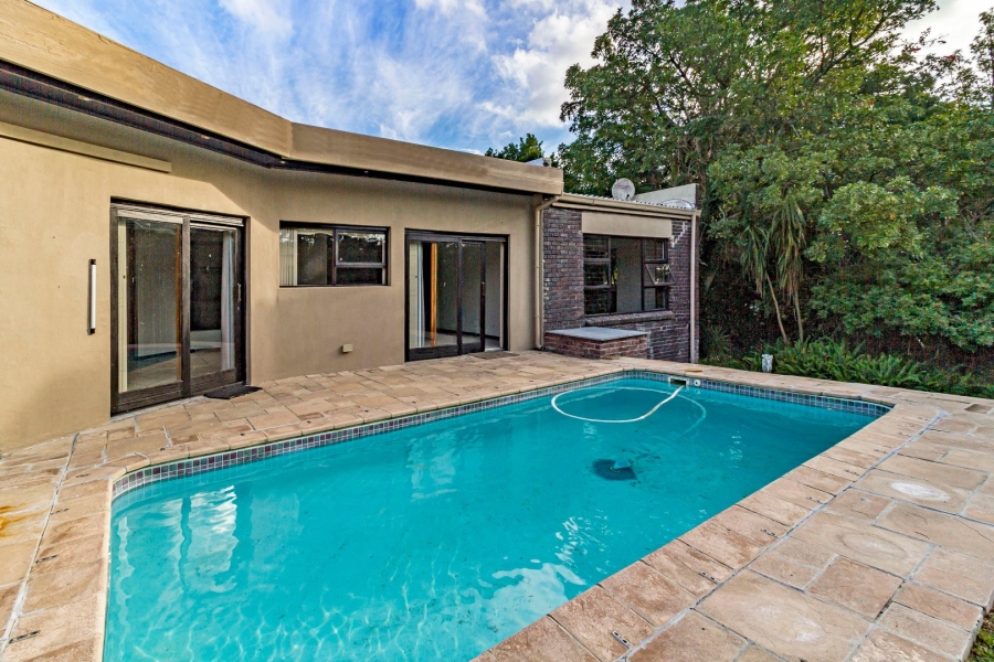 8 Bedroom Property for Sale in Helderberg Estate Western Cape